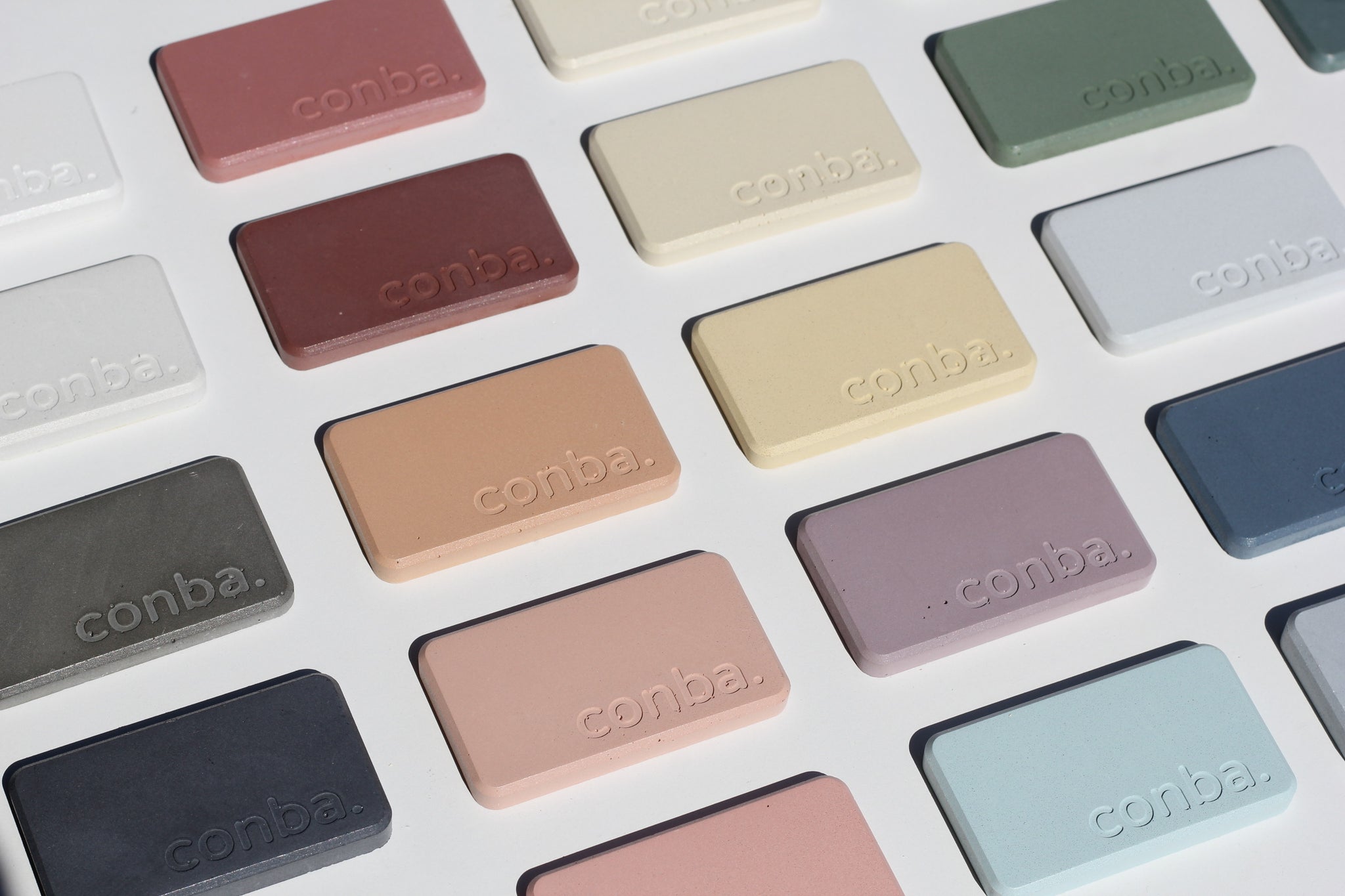 Bespoke handmade concrete basins, baths and funtiture. – Conba